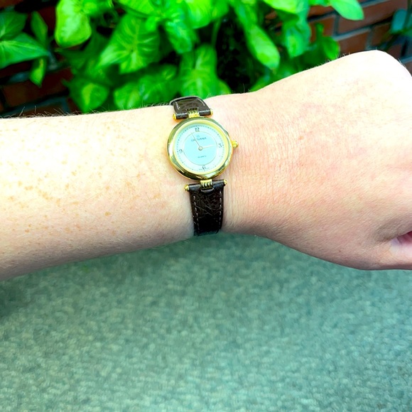 Grovana Watch - Picture 3 of 4